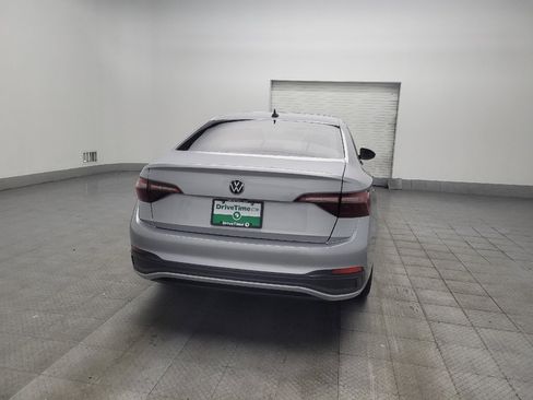 Used 2022 Volkswagen Jetta SE w/ Panoramic Sunroof Package FWD image 7