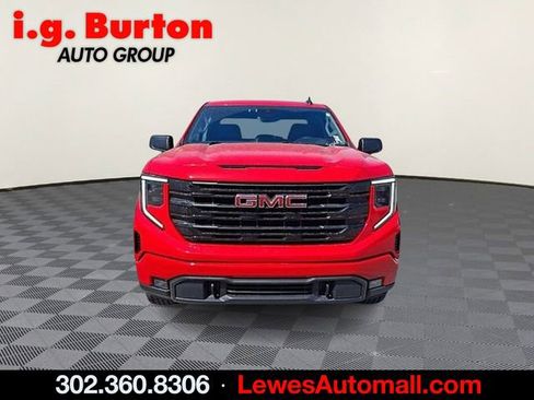 Used 2023 GMC Sierra 1500 Elevation image 2