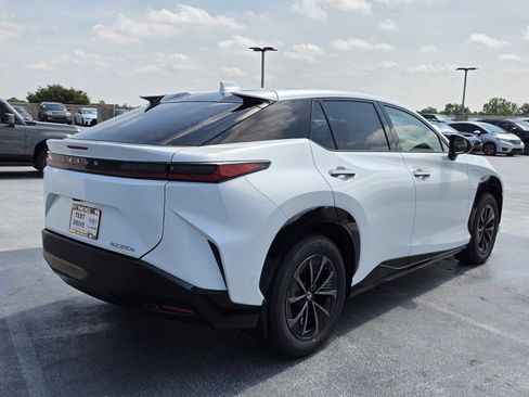 New 2026 Lexus RZ 350e 2WD w/ Convenience Package image 5