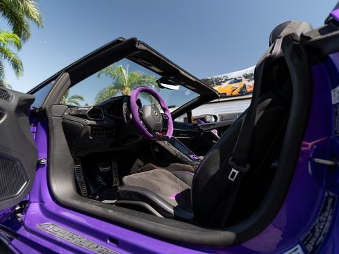 Used 2024 Lamborghini Huracan EVO AWD/4WD image 16