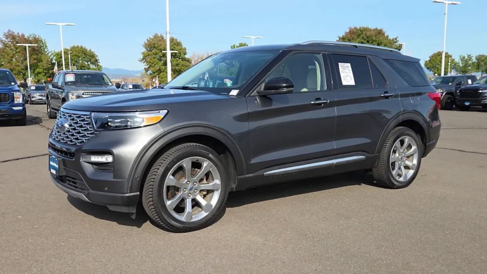Used 2020 Ford Explorer Platinum w/ Premium Technology Package AWD/4WD image 4