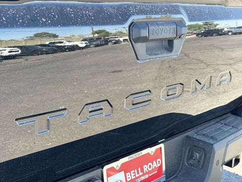 New 2025 Toyota Tacoma SR w/ SR Upgrade Package AWD/4WD image 33