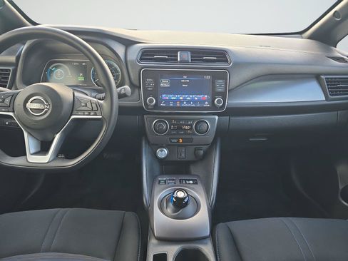 Used 2023 Nissan Leaf S FWD image 11