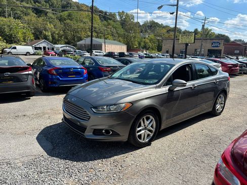 Used 2014 Ford Fusion SE w/ Equipment Group 202A image 3