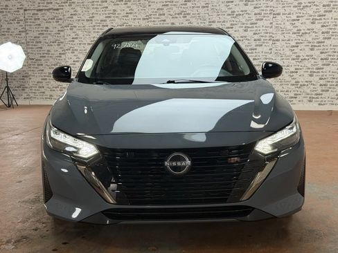 Used 2024 Nissan Sentra SR image 2