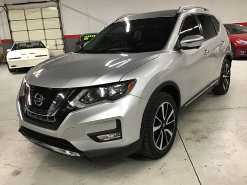 Used 2019 Nissan Rogue SL FWD image 1