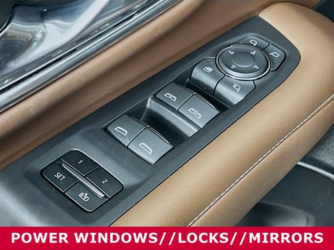 Used 2024 Chevrolet Suburban High Country w/ Advanced Technology Package image 21