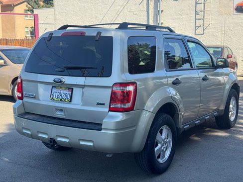 Used 2012 Ford Escape XLT image 4