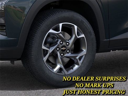 New 2026 Chevrolet Trax LT image 9