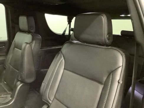 Used 2022 GMC Yukon XL Denali image 7