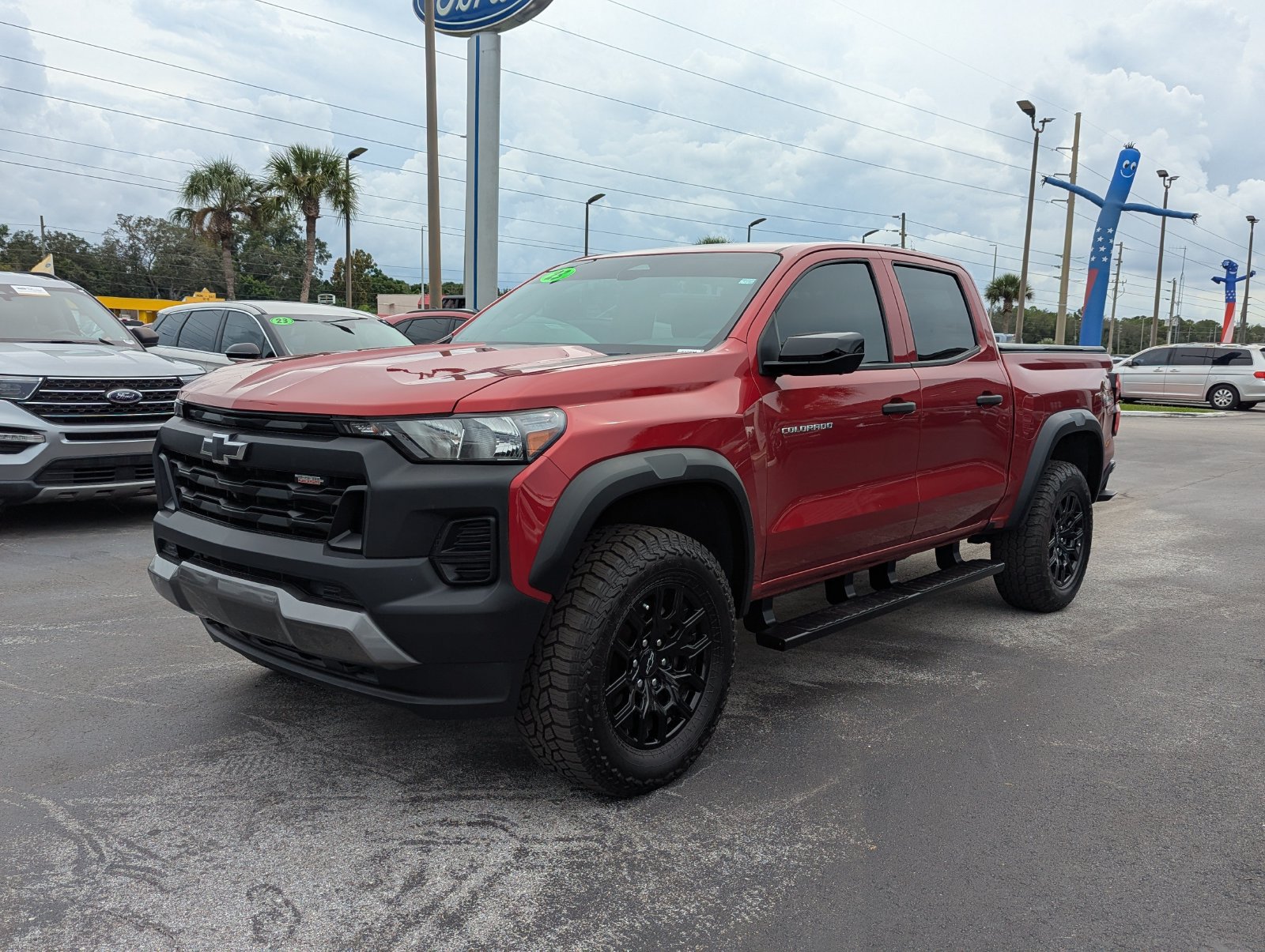 Used 2023 Chevrolet Colorado Trail Boss w/ Technology Package AWD/4WD image 8