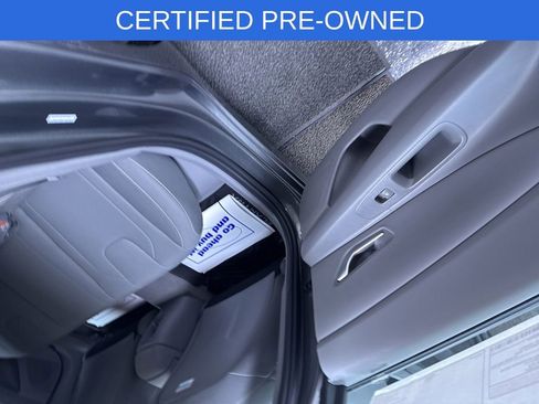 Used 2025 Hyundai Elantra SEL image 16