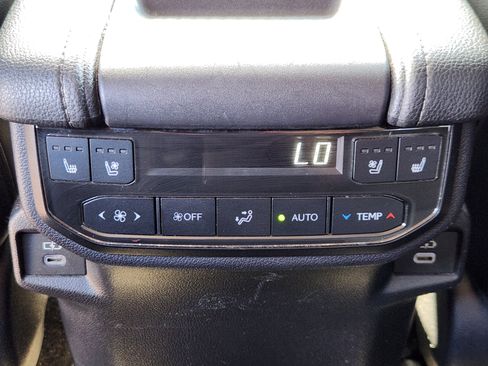 Used 2024 Toyota Grand Highlander AWD image 23