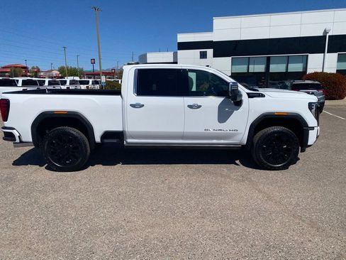 New 2025 GMC Sierra 2500 Denali Ultimate image 4