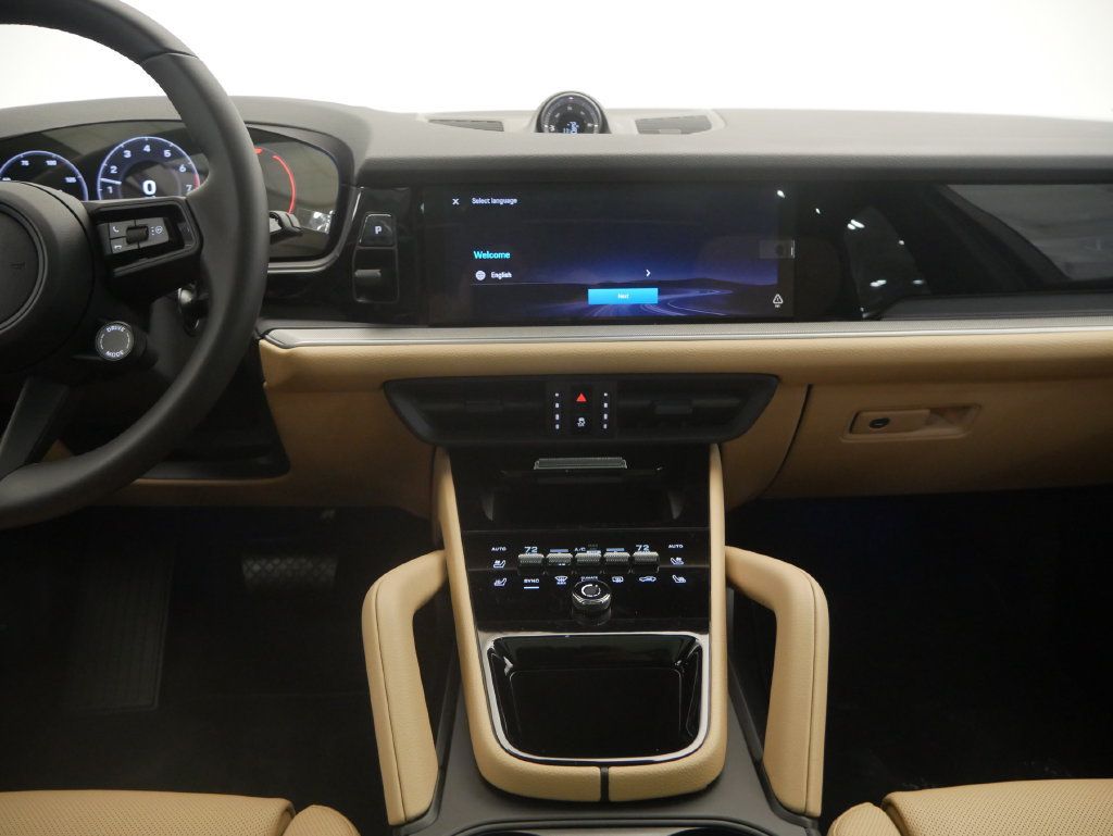 Certified 2026 Porsche Cayenne AWD/4WD image 39