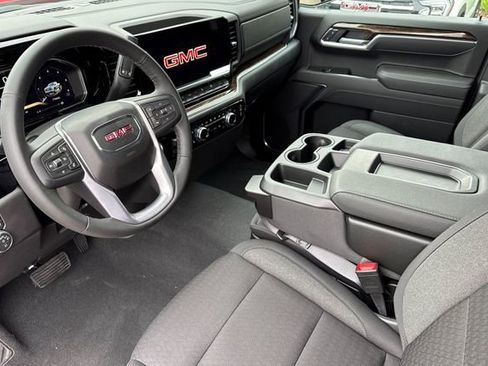 New 2026 GMC Sierra 1500 Elevation image 10