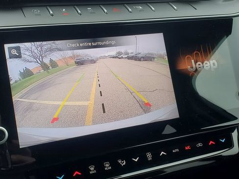 New 2026 Jeep Grand Cherokee Altitude AWD/4WD image 19