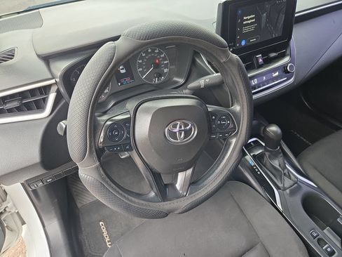Used 2024 Toyota Corolla LE FWD image 10