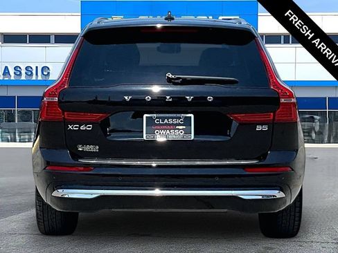 Used 2023 Volvo XC60 B5 Plus w/ Protection Package Premier FWD image 4