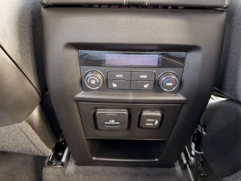 Used 2023 Chevrolet Traverse Premier w/ Redline Edition image 24