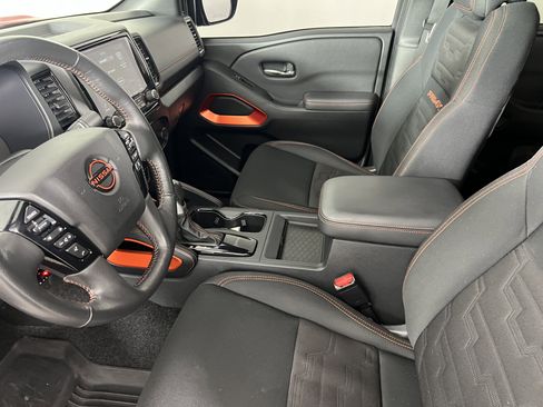 Used 2022 Nissan Frontier PRO-4X w/ Technology Package image 15