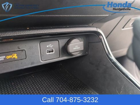 Used 2023 Honda CR-V LX image 27