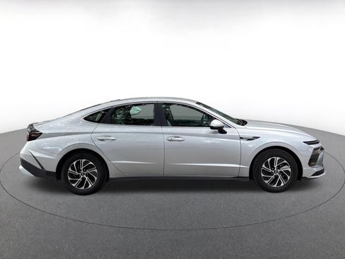Used 2026 Hyundai Sonata Blue FWD image 8