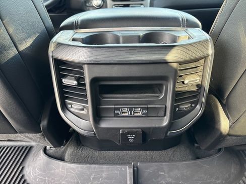 Used 2024 RAM 1500 Laramie AWD/4WD image 31