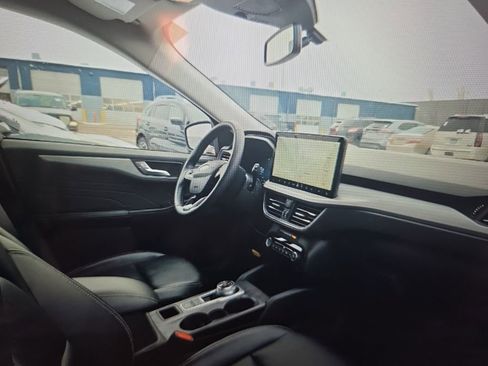 Used 2023 Ford Escape Platinum image 8