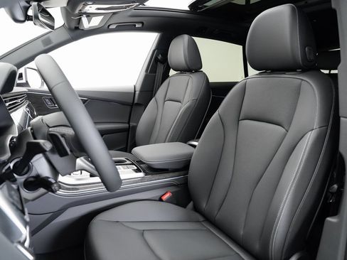 New 2025 Audi Q8 Premium Plus image 5
