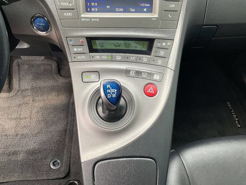 Used 2015 Toyota Prius Persona Series image 25