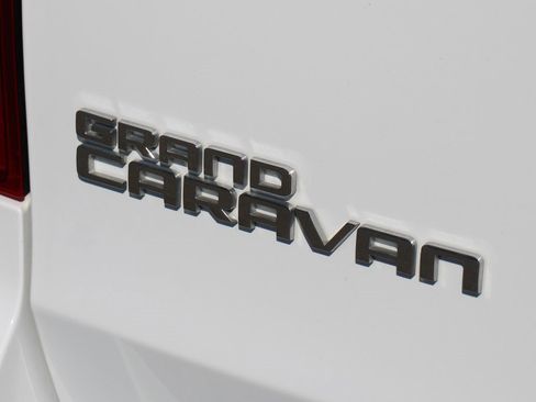 Used 2020 Dodge Grand Caravan SXT image 48