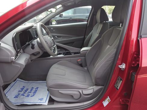 Used 2023 Hyundai Elantra Blue FWD image 10