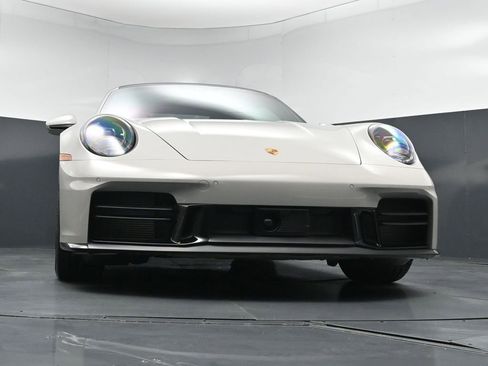 Certified 2025 Porsche 911 Carrera RWD image 30