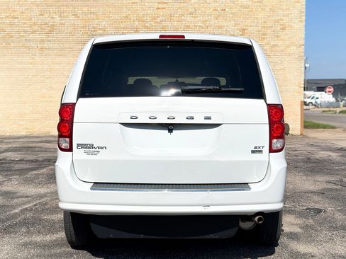 Used 2015 Dodge Grand Caravan SXT FWD image 6