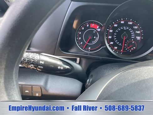 Used 2023 Hyundai Elantra SEL FWD image 29