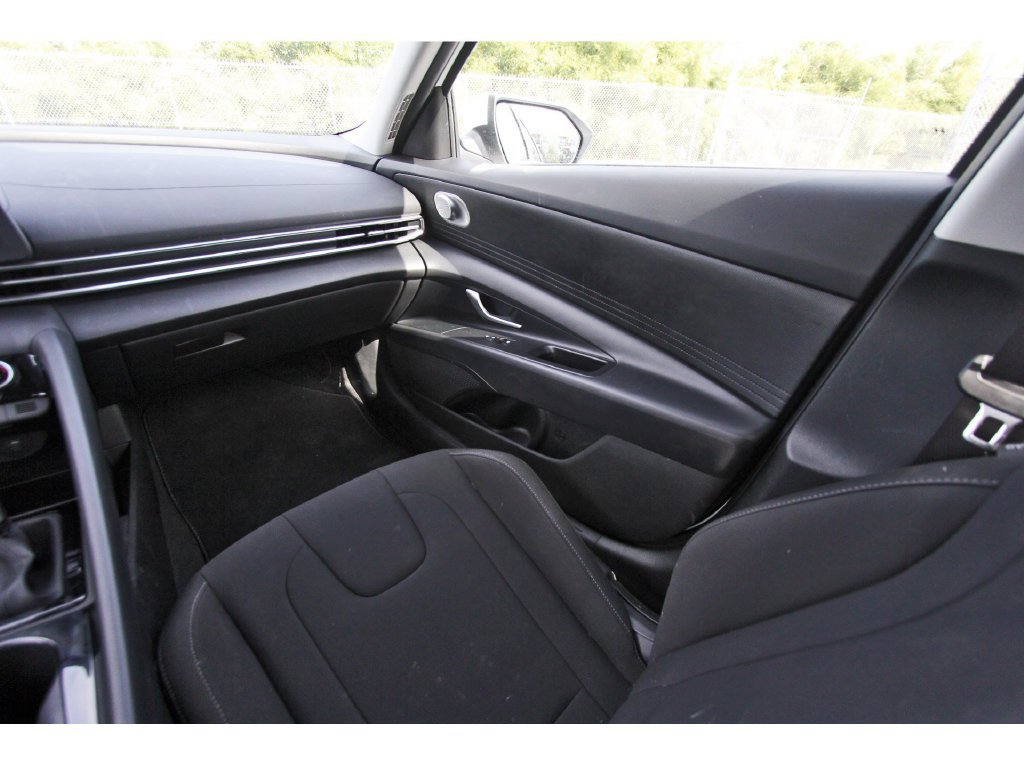 Certified 2026 Hyundai Elantra Hybrid FWD image 11