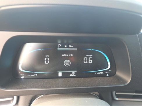 Used 2025 Hyundai Elantra Sport FWD image 6