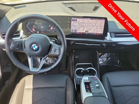 Used 2023 BMW X1 xDrive28i AWD/4WD image 4