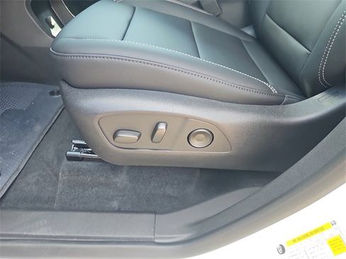 New 2025 GMC Acadia Elevation w/ Elevation Premium Package image 12