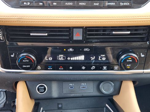 Used 2023 Nissan Rogue Platinum w/ Platinum Premium Package AWD/4WD image 22