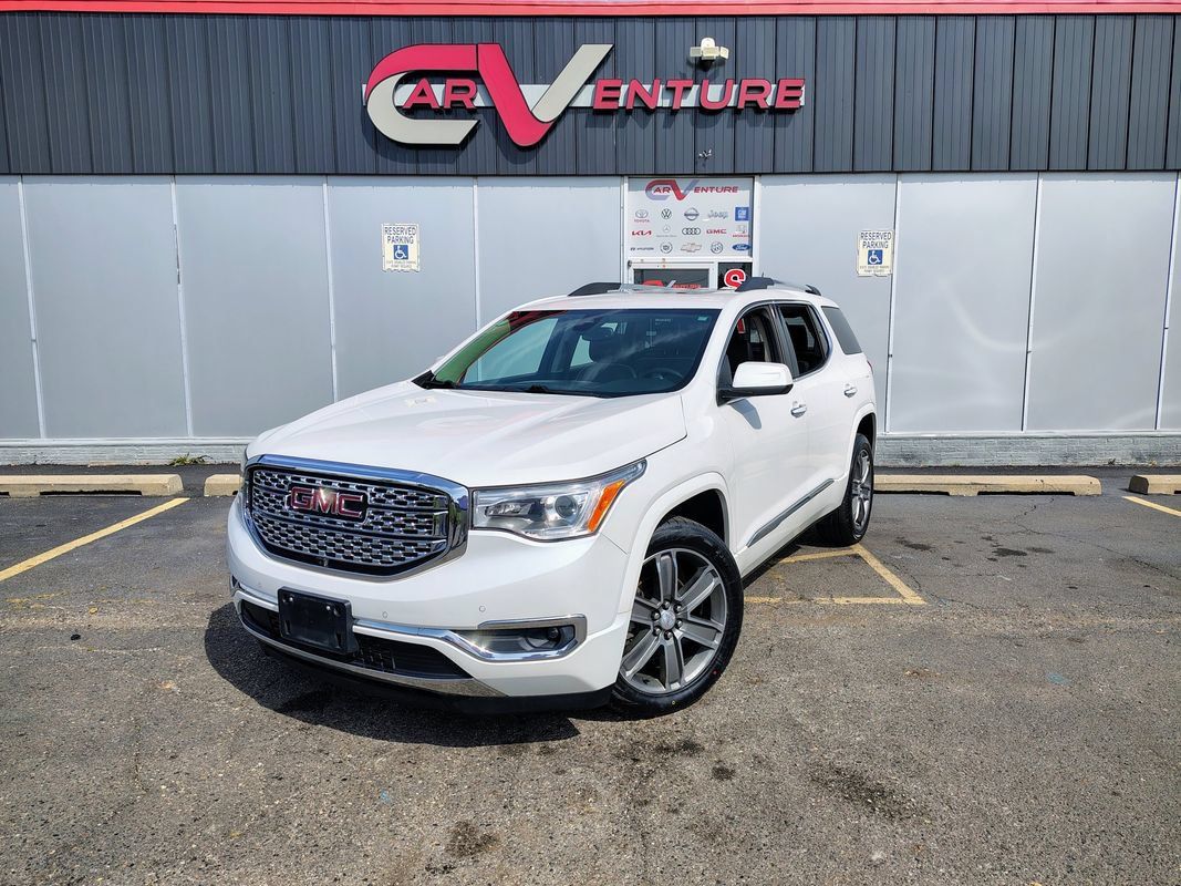Used 2017 GMC Acadia Denali w/ Technology Package AWD/4WD image 1