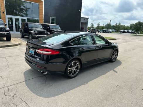 Used 2020 Ford Fusion Titanium FWD image 17