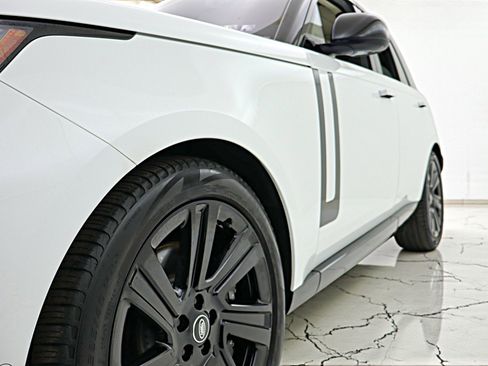 Used 2023 Land Rover Range Rover SE image 21