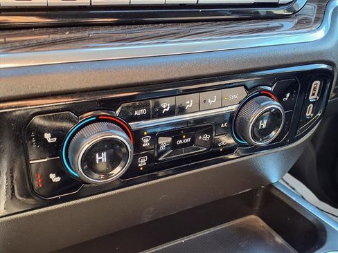 Used 2023 Chevrolet Silverado 1500 RST w/ Redline Edition image 7