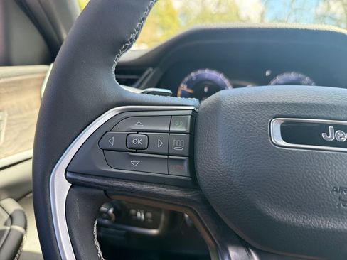 New 2026 Jeep Grand Cherokee L Limited w/ Luxury Tech Group II RWD image 21