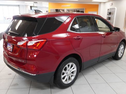 Used 2019 Chevrolet Equinox LT w/ Driver Convenience Package AWD/4WD image 12