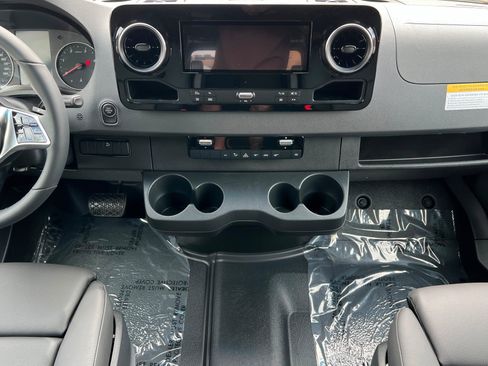 New 2026 Mercedes-Benz Sprinter 2500 image 13