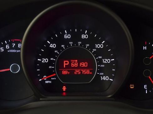 Used 2019 Kia Soul FWD image 10