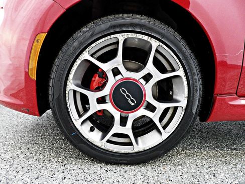 Used 2013 FIAT 500 Sport w/ Beats Audio Pkg image 15